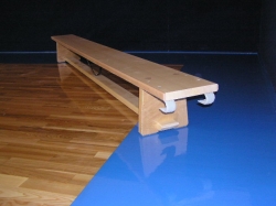 Švédská lavička s kovovými háky, d. 300cm